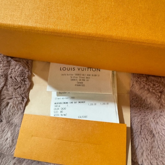 Louis Vuitton Time Out Sneakers - Picture 8 of 8